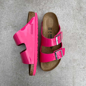 BIRKENSTOCK Arizona. Patent Fuchsia Tulip Birko-flor Hot Pink