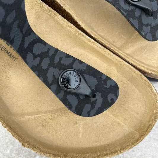 BIRKENSTOCK Gizeh Leo Black Synthetics
