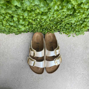 BIRKENSTOCK Arizona Big Buckle Graceful Pearl Birko-Flor bridal