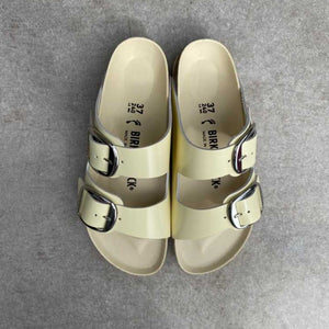 BIRKENSTOCK Arizona Big Buckle Butter Patent Leather yellow