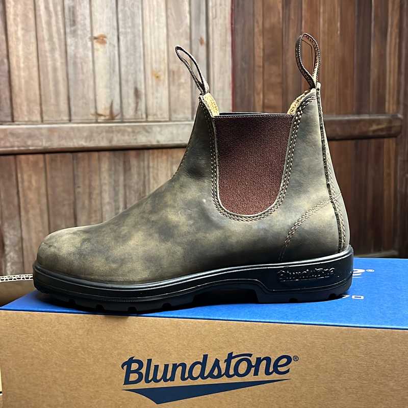 Blundstone 585 Rustic Brown Leather - Classics Series shop Ireland with denims