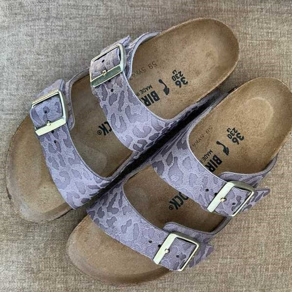 BIRKENSTOCK Arizona. Leo Gray Taupe Synthetic