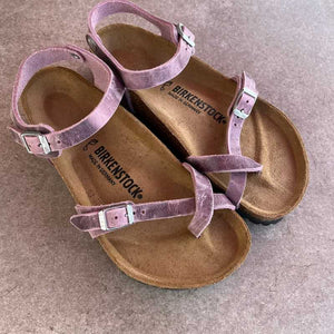 BIRKENSTOCK Taormina Lavender Blush Oiled Leather ankle strap