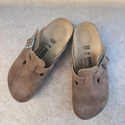 BIRKENSTOCK Boston Dark Tea Suede Leather