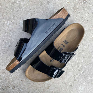 BIRKENSTOCK Arizona Patent Black Birko-flor matching sole and buckle