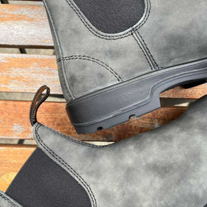 Blundstone 587 Rustic Black Leather - Classics Series