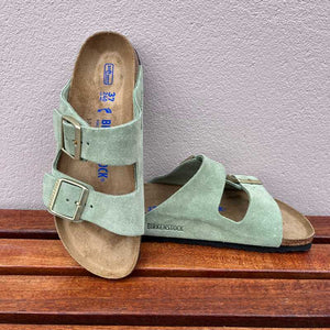 BIRKENSTOCK Arizona. Green Tea Suede Leather Soft Footbed Ireland Dark sole