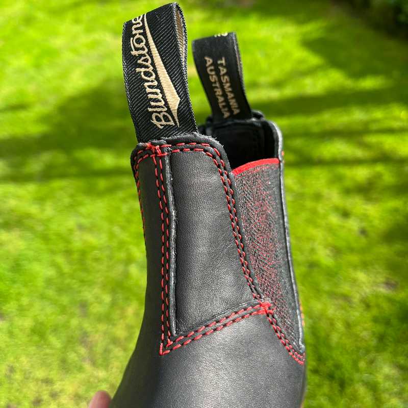 Blundstone 2342 Black Red- Classic Series