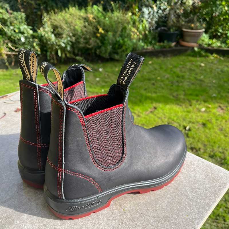 Blundstone 2342 Black Red- Classic Series