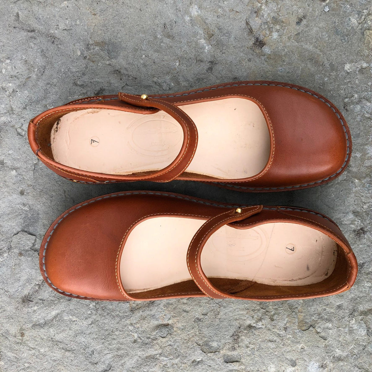 Handmade Mary Jane Style Leather Shoes - Tan Size 7 - Craft Shop Bantry