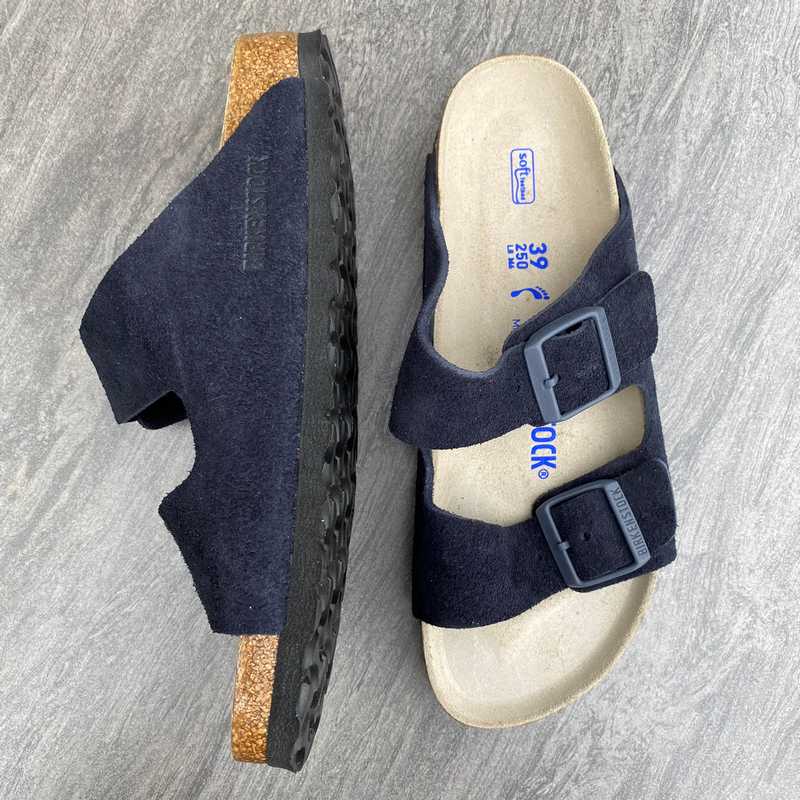 BIRKENSTOCK Arizona. Midnight Suede Leather Soft Footbed