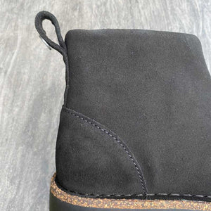 BIRKENSTOCK Melrose Black Suede Leather Side detail